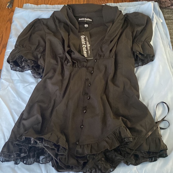 Scarlet Darkness blouse - Picture 2 of 4